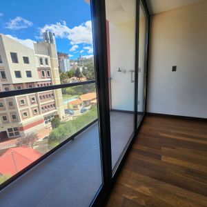 Departamento De Lujo A Estrenar, Obrajes