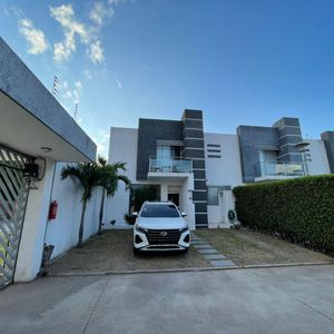 Linda Casa En Condominio Cerrado