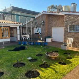 Venta Casa Lezica 3 Dormitorios Garage Parrillero Fondo