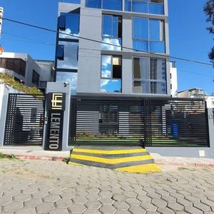 Departamento Amoblado De Lujo En Alquiler – Calacoto