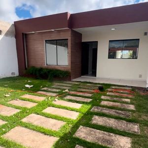 Casa En Venta  A Estrenar, Urb. Akualand