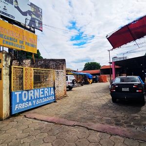 En Venta! Amplio Terreno Sobre Avenida Banzer