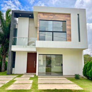 Casa A Estrenar En El Urubo