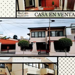 Casa En Venta Con 2 Dptos + 1 Garzonier!