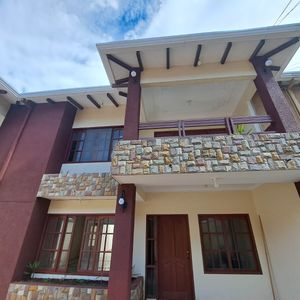 Casa En Alquiler – Zona Norte – Av. Beni  3er Anillo 