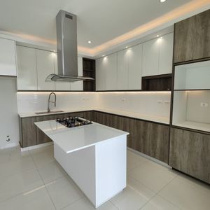 En Venta! Lujosa Casa A Estrenar De 4 Dormitorios