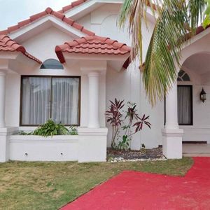 Condominio Centurias – 7º Anillo Norte - En Alquiler Hermosa Casa