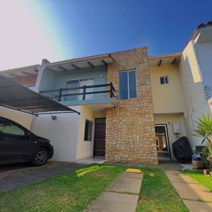 Casa Familiar,  Zona Norte 7mo Anillo (tc:7)