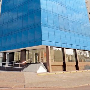 Amplio Y Moderno Local En Alquiler (planta Baja Cubo Empresarial Gardenia)