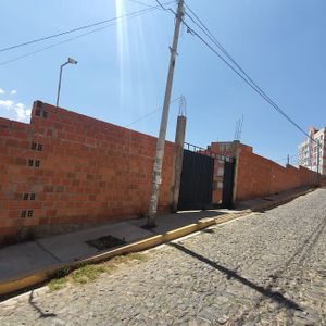 Amplio Terreno En Venta En Bajo Llojeta