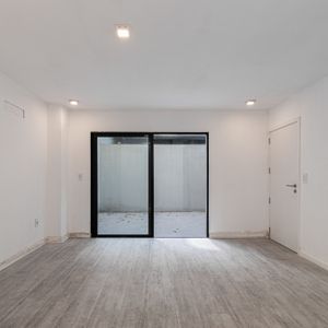 Apartamento En Venta Con Inquilinos  De 1 Dormitorio Y Garage En Punta Carretas