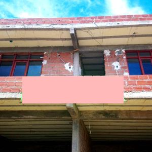 Casa 2 Plantas Con 2 Tiendas