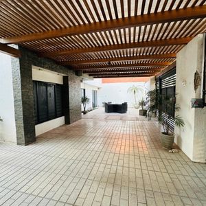 Casa En Alquiler Para Oficina O Empresa En La Av La Sakie