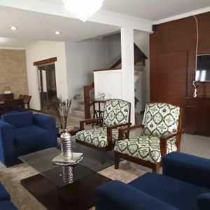   Z/norte Las Brisas Amplia Casa En Venta 4to.anillo