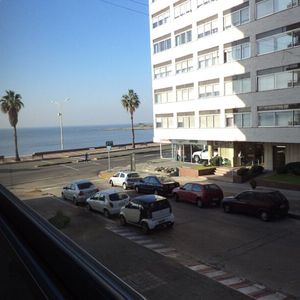 Apartamento 4 Dormitorios A Pasos Del Mar