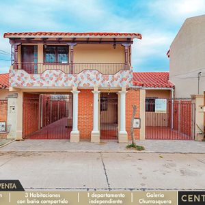 Casa En Venta De 4 Dormitorios