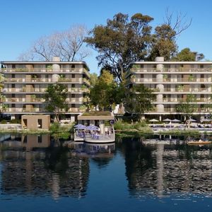 Espectacular Apartamento De 3 Dormitorios En Venta Sobre El Lago