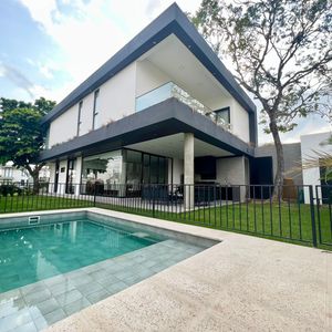 Casa Amoblada En Alquiler - Santa Cruz La Vieja / Urubo