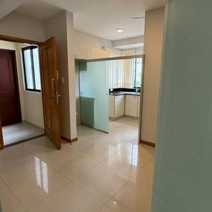 Oficina En Alquiler Equipetrol Esquina Guemes