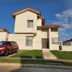 Cómoda Casa En Venta 