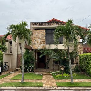 Alquiler Amoblado Casa De 2 Plantas En Condominio Ciudad Jardin