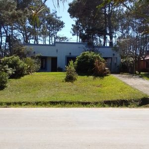 Avda Del Navío,amplia Y Confortable Casa , Todas Las Comodidades.