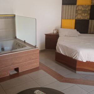 Hermoso Motel En  La Zona Norte Con 36 Suites De Lujo