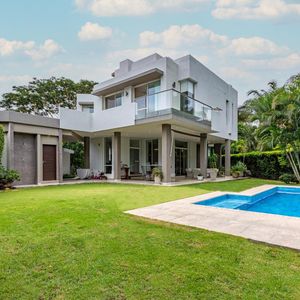 Casa En Alquiler - Jardines Del Urubo