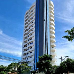 Amplio Departamento En Venta Av. Ovidio Barbery, Entre 2do Y 3er Anillo 