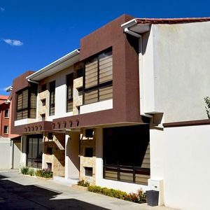 Hermosa Casa En Condominio Próxima A La Universidad Domingo Savio