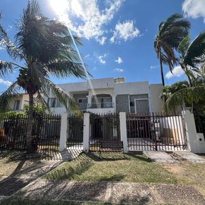 Casa En Venta Condominio La Hacienda I, Zona Norte