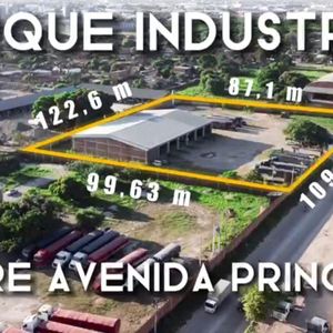 Amplio Terreno Comercial En Venta Sobre Av - Parque Industrial