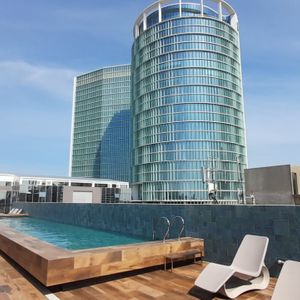 Lujoso Dpto En Equipetrol Luxury A Metros De La Manzana 40 A Estrenar