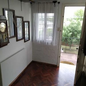 Venta Con Renta En Union, 1 Dormitorio, Piso 2 X Esc, Azotea Y Balcon