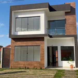 Hermosa Casa En Condominio Asai Norte 1. Zona Norte, Kilómetro 8 1/2 Av. Banzer,