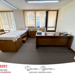 Calacoto, San Miguel, Consultorio Amoblado En Venta