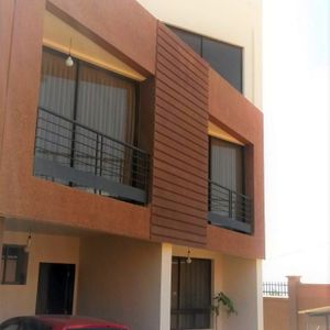 Hermosa Casa 3 Plantas 