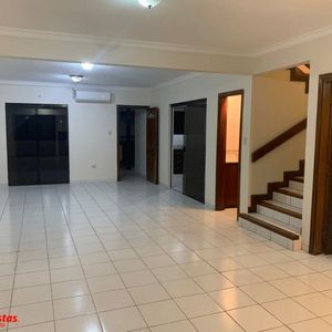 De Remate  Hermosa Casa De 3 Dormitorios En Venta