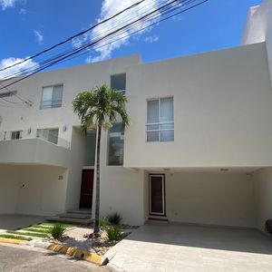Casa En Barrio Norte Con Piscina Amoblada O Vacia
