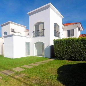 Hermosa Casa En Alquiler Z/urubo 