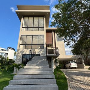 Casa De Lujo De 6 Dormitorios En Venta – Condominio Urubo Golf