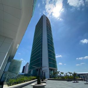 Oficina De Lujo A Estrenar En Centro Empresarial Manzana 40