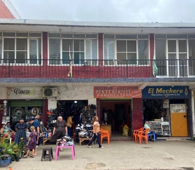 Edificio / Local Comerciales En Venta - Los Pozos