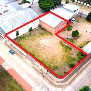 Terreno Con Galpon En Alquiler