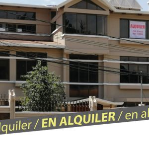 Casa Alquiler Achumani (cerca Alcolegio Franco)