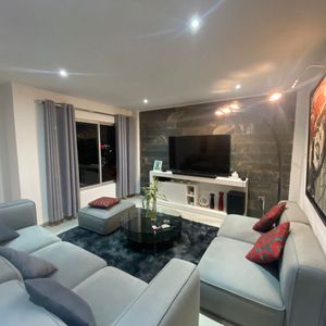 En Equipetrol Se Vende Amplio Dpto De 1 Habitacion 