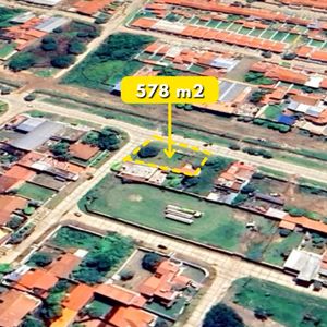 Terreno En Esquina Sobre Avenida En Venta