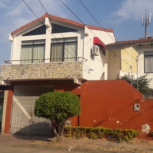 Vendo Una Casa Muy Bien Ubicada En Zona De Alta Plusvalía.