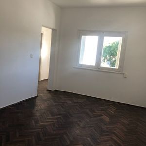 Lindo Apartamento De 2 Dormitorios A La Venta En Pocitos