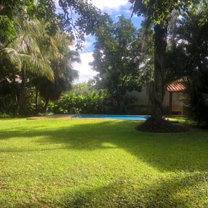 Hermosa Casa En  Alquiler - Zona Oeste